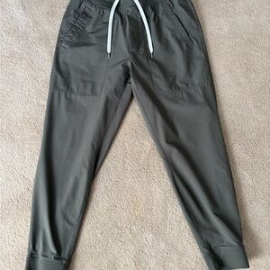 Vuori Meta Jogger Pants Olive